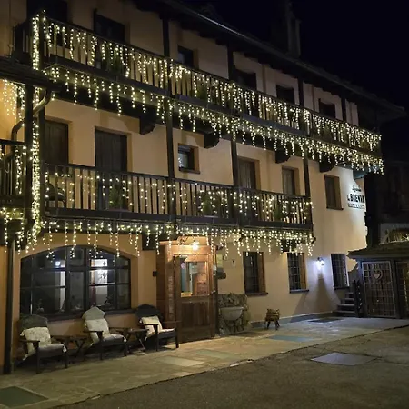 Hotell La Brenva - Estella Collection & Experience 3*